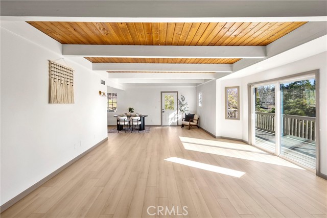 Detail Gallery Image 17 of 44 For 1113 N Grass Valley, Lake Arrowhead,  CA 92352 - 4 Beds | 2 Baths