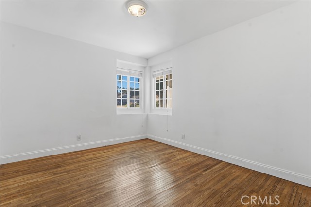 Detail Gallery Image 25 of 33 For 22727 Collins, Woodland Hills,  CA 91367 - 3 Beds | 2 Baths