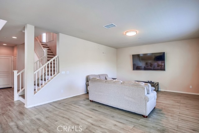 Detail Gallery Image 13 of 43 For 25905 Woodpecker Ln, Corona,  CA 92883 - 4 Beds | 2/1 Baths