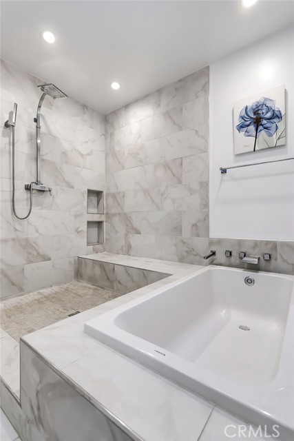 527 24th Street, Manhattan Beach, California 90266, 4 Bedrooms Bedrooms, ,2 BathroomsBathrooms,Residential,Sold,24th,SB23090916