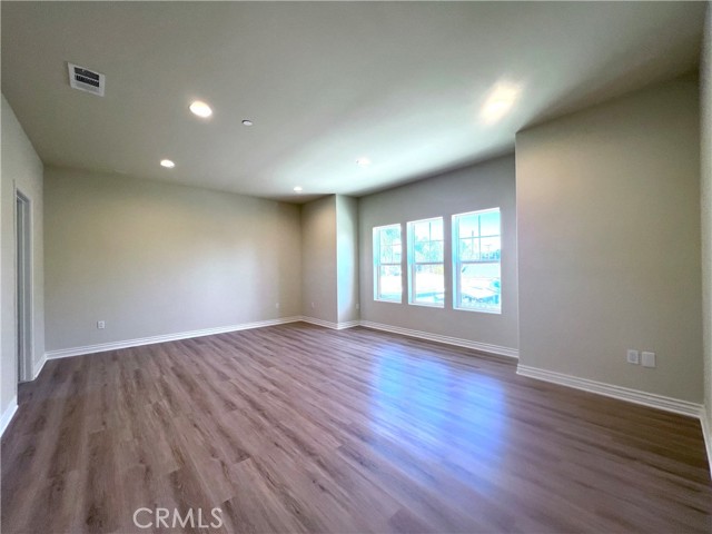 Detail Gallery Image 9 of 18 For 628 E Grand Ave, Pomona,  CA 91766 - 3 Beds | 2/1 Baths