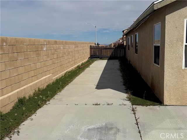 Detail Gallery Image 13 of 13 For 11711 Cliffwood, Victorville,  CA 92392 - 4 Beds | 2 Baths