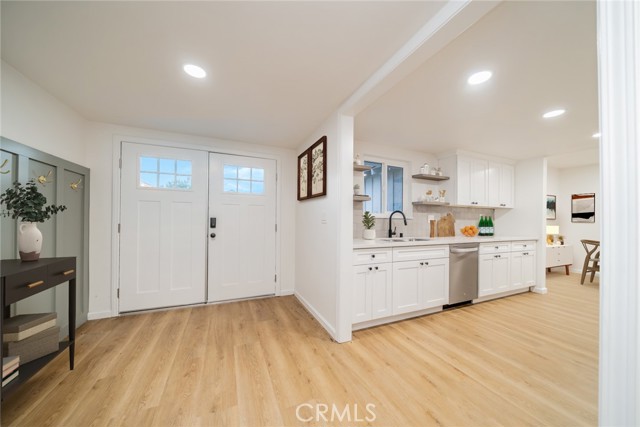 Detail Gallery Image 5 of 16 For 733 S Grove St, Redlands,  CA 92374 - 4 Beds | 2 Baths