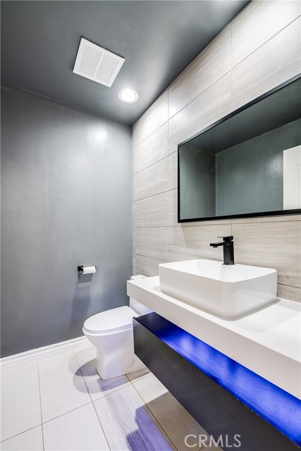 Detail Gallery Image 9 of 36 For 19314 Yolie, Tarzana,  CA 91356 - 4 Beds | 4 Baths