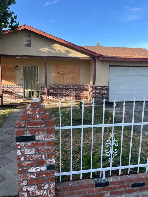 Detail Gallery Image 4 of 29 For 1311 W 1st St, Merced,  CA 95341 - 4 Beds | 2 Baths