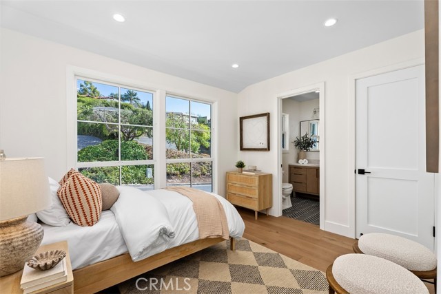 Detail Gallery Image 15 of 48 For 307 Emerald Bay, Laguna Beach,  CA 92651 - 5 Beds | 4/1 Baths