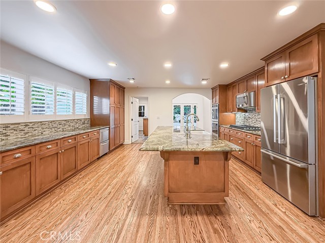 Detail Gallery Image 14 of 60 For 15452 Varden, Sherman Oaks,  CA 91403 - 4 Beds | 4 Baths
