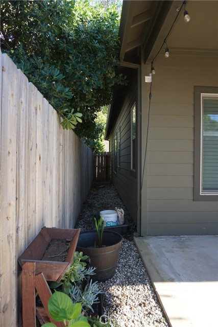 16 Petaluma Court, Chico CA: https://media.crmls.org/medias/28d482ea-37ed-438b-ad99-c82dc731218e.jpg