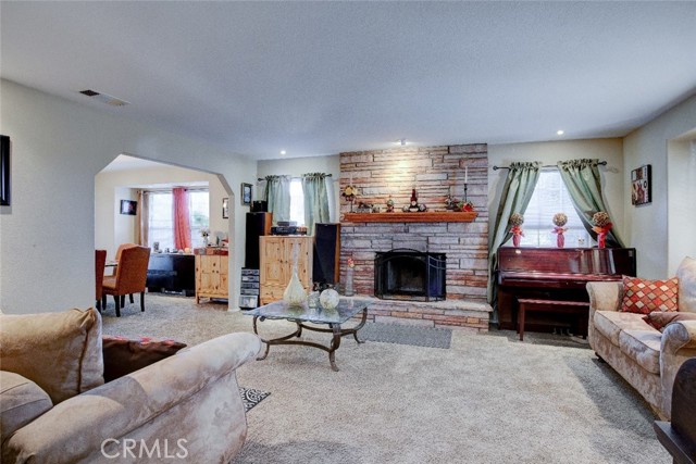 Detail Gallery Image 5 of 38 For 35621 Epple St, Murrieta,  CA 92563 - 4 Beds | 3/1 Baths