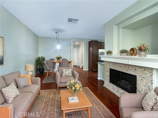 Detail Gallery Image 2 of 23 For 30505 Canyon Hills Rd #402,  Lake Elsinore,  CA 92532 - 3 Beds | 2/1 Baths