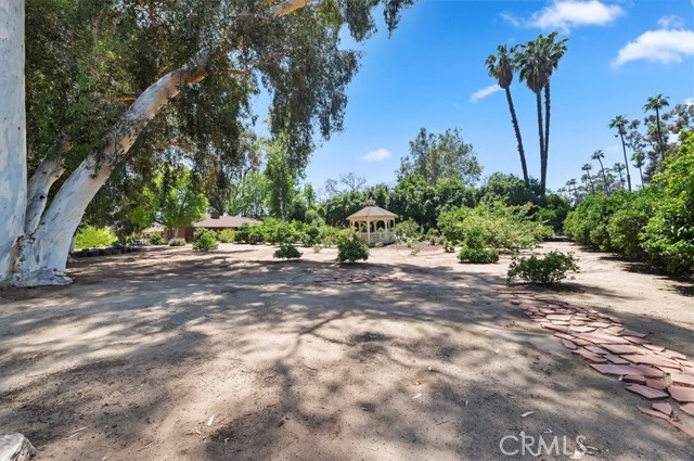 Detail Gallery Image 17 of 74 For 8180 Victoria Ave, Riverside,  CA 92504 - 4 Beds | 1/2 Baths