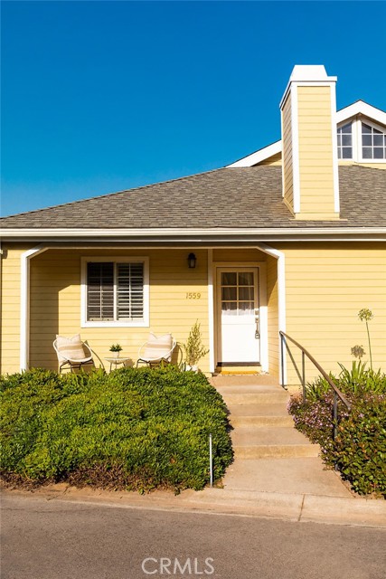 Detail Gallery Image 27 of 28 For 1559 Meadow Cir, Carpinteria,  CA 93013 - 3 Beds | 3 Baths