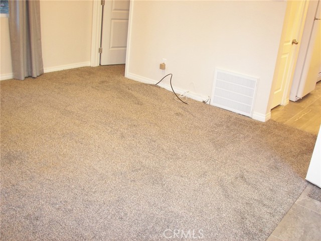24977 Crest Forest Drive, Crestline CA: https://media.crmls.org/medias/28d67653-490c-4ddb-bbee-b1c357a6d513.jpg