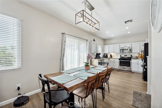 293 Belize Way, Oceanside CA: https://media.crmls.org/medias/28d6831c-519c-4ab4-9c74-05910855da60.jpg
