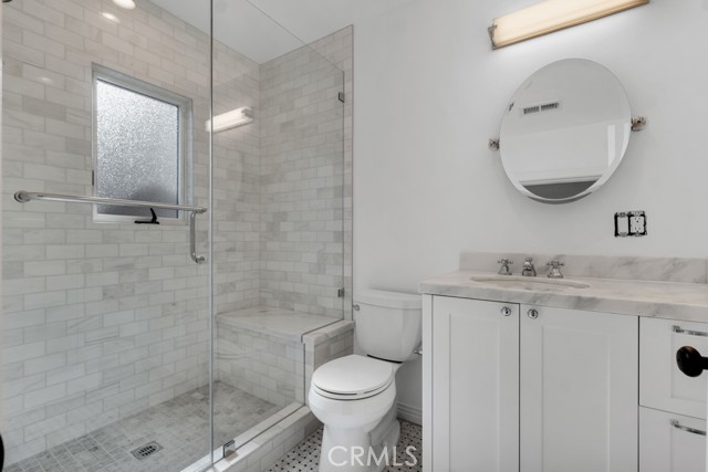 Detail Gallery Image 21 of 36 For 14627 Killion St, Sherman Oaks,  CA 91411 - 2 Beds | 2 Baths