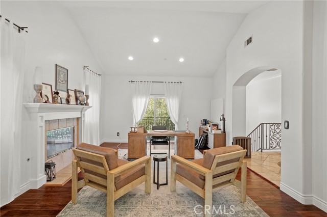 Detail Gallery Image 7 of 41 For 9369 Hillrose, Sunland,  CA 91040 - 4 Beds | 4 Baths