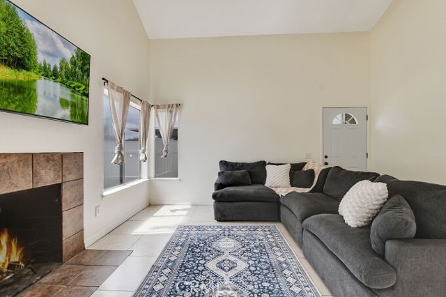 Detail Gallery Image 9 of 34 For 25861 Parsley, Moreno Valley,  CA 92553 - 3 Beds | 2 Baths