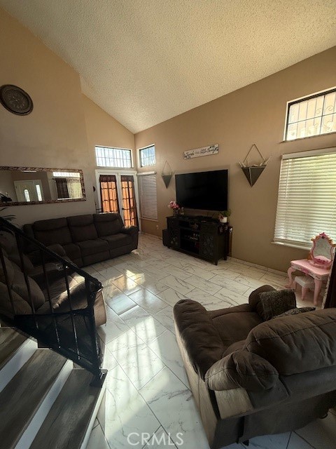 Detail Gallery Image 4 of 13 For 1455 Remembrance Dr, Perris,  CA 92571 - 4 Beds | 2/1 Baths