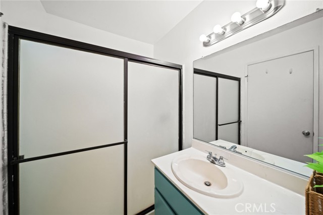 Image 16 of 43 For 27780 Hillpointe Drive