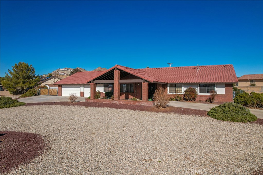 18994 Pachappa Road, Apple Valley, CA 92307
