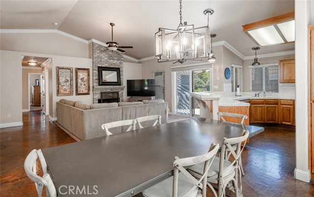 Detail Gallery Image 5 of 20 For 2232 Howard St, Kingsburg,  CA 93631 - 4 Beds | 2 Baths