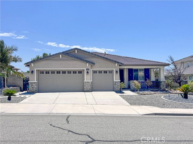 29091 Davis Ln, Highland, CA 92346