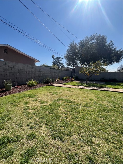 1326 Elmhurst Avenue, Duarte CA: https://media.crmls.org/medias/28da7519-bff6-4dc2-a8aa-19c78a086373.jpg