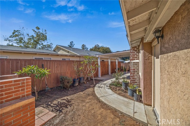 820 Cozy Court, Fallbrook CA: https://media.crmls.org/medias/28da9989-6d9a-4e6b-b66e-1481ebafb75a.jpg