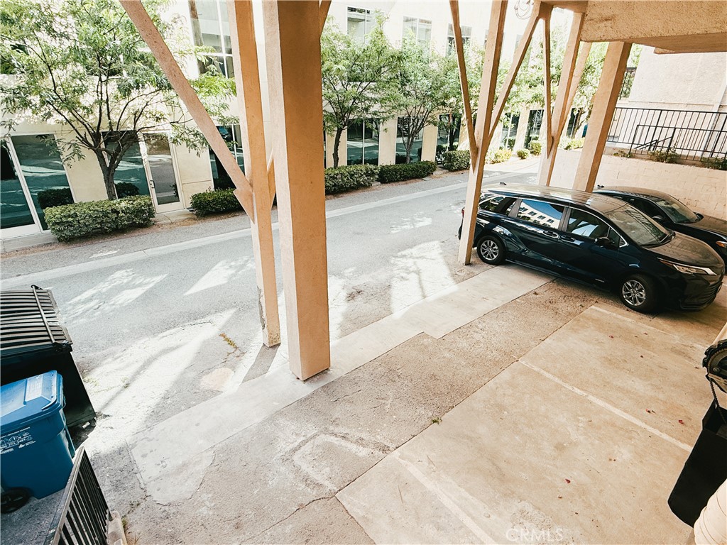 https://media.crmls.org/medias/28daa4ab-1103-4943-975f-0ecc24aa656d.jpg?preset=X-Large