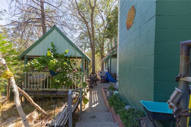 Detail Gallery Image 16 of 17 For 29239 Lake Brook Ave, Cedar Glen,  CA 92321 - 3 Beds | 2 Baths