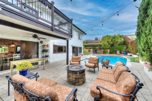 26752 Magdalena Lane, Mission Viejo CA: https://media.crmls.org/medias/28daa7c9-54de-4bc7-9019-35ea35f07b5c.jpg