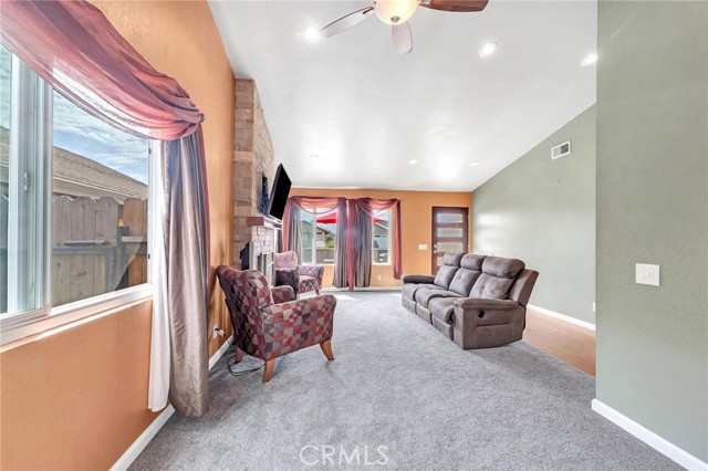 Detail Gallery Image 11 of 31 For 5665 Summerfield St, Camarillo,  CA 93012 - 3 Beds | 2 Baths