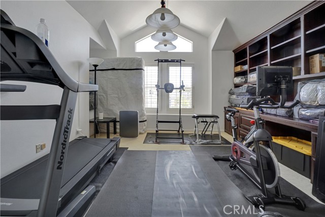 Detail Gallery Image 19 of 34 For 25792 Maple View Dr, Laguna Hills,  CA 92653 - 5 Beds | 3/1 Baths