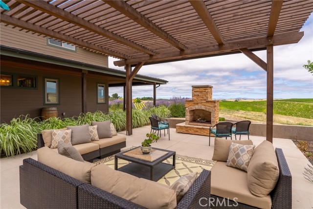 Detail Gallery Image 43 of 58 For 950 Indian Dune Rd, Paso Robles,  CA 93451 - 5 Beds | 4 Baths