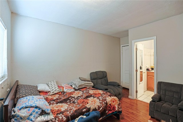 Detail Gallery Image 20 of 36 For 410 E 60th St, Long Beach,  CA 90805 - 5 Beds | 3 Baths