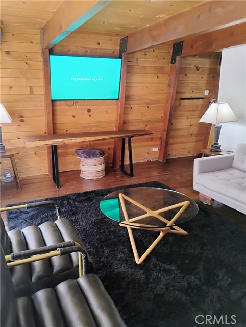 43095 Monterey Street, Big Bear CA: https://media.crmls.org/medias/28dd3b79-aa4c-4e30-8a8f-055f94233336.jpg