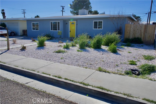 Detail Gallery Image 3 of 29 For 225 N Helena St., Ridgecrest,  CA 93555 - 3 Beds | 2 Baths
