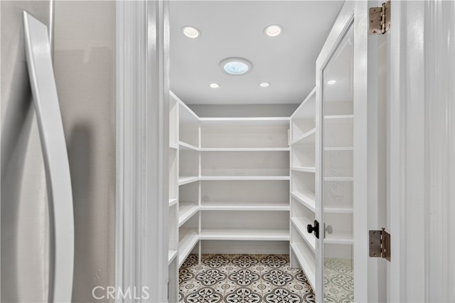 5274 Crebs Avenue, Tarzana CA: https://media.crmls.org/medias/28ddb0b9-e4c4-405a-89f7-fce2a5ccf559.jpg