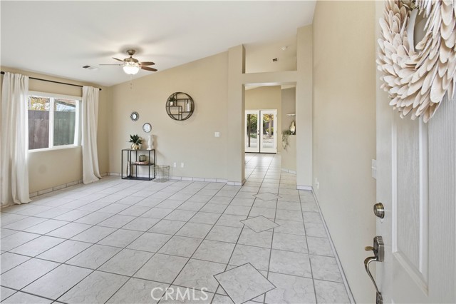 Detail Gallery Image 4 of 41 For 2128 Spy Glass Ct, Merced,  CA 95340 - 4 Beds | 2 Baths