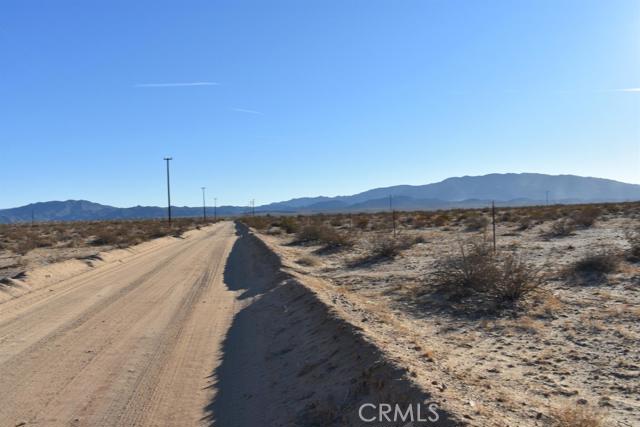 Detail Gallery Image 2 of 7 For 0 Frontier Rd, Twentynine Palms,  CA 92277 - – Beds | – Baths