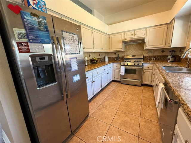 Detail Gallery Image 12 of 28 For 26490 Mapleridge Way, Moreno Valley,  CA 92555 - 3 Beds | 2/1 Baths