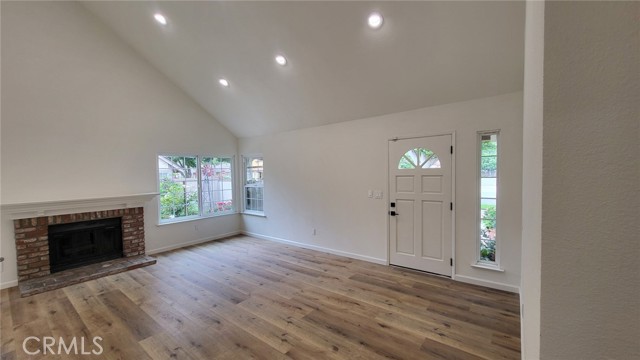 1991 Suntree Lane, B photo 5
