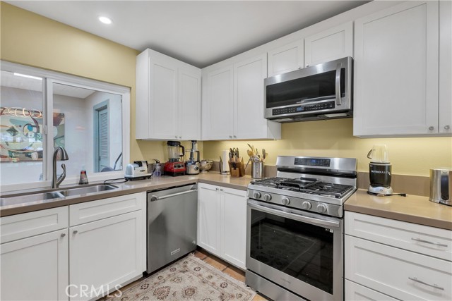 Detail Gallery Image 5 of 33 For 1013 Saint Thomas Cir, Palm Springs,  CA 92264 - 2 Beds | 2 Baths