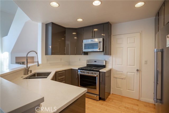 2 Mansera Place, Aliso Viejo CA: https://media.crmls.org/medias/28e0e754-9636-407c-bd2c-600d7dec3629.jpg