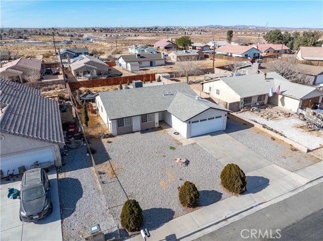 Detail Gallery Image 3 of 13 For 16184 Tawney Ridge Ln, Victorville,  CA 92394 - 3 Beds | 2 Baths