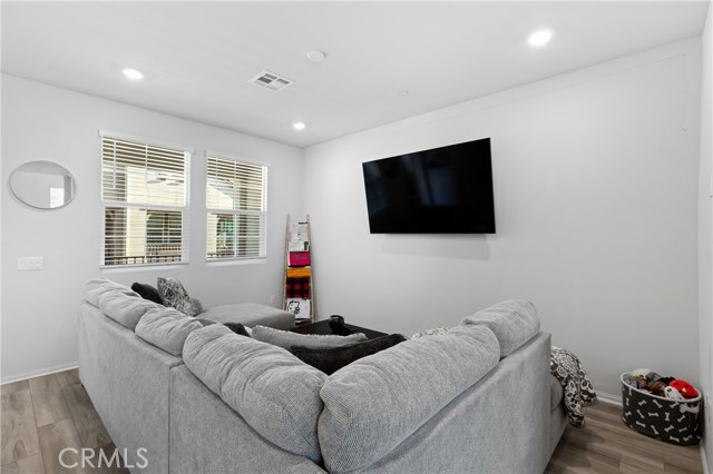 Image 6 of 27 For 40845 Melrose Drive