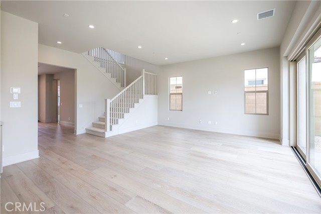 118 Mossvine, Irvine CA: https://media.crmls.org/medias/28e180ea-b459-48cc-a12d-19efedc7f94a.jpg