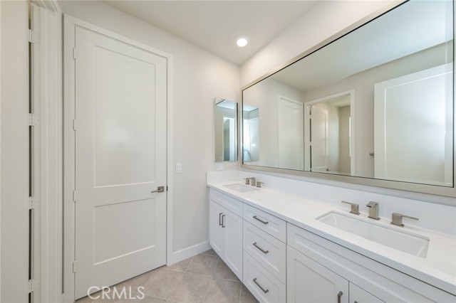 Detail Gallery Image 40 of 58 For 56 Chasma, Irvine,  CA 92618 - 5 Beds | 4/2 Baths