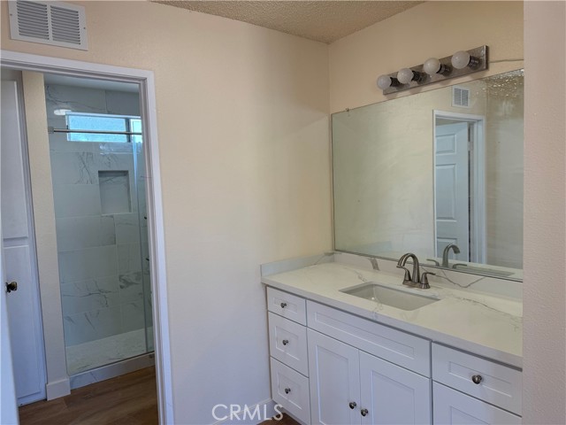 Detail Gallery Image 9 of 10 For 457 W 13th St #1,  San Pedro,  CA 90731 - 3 Beds | 2/1 Baths