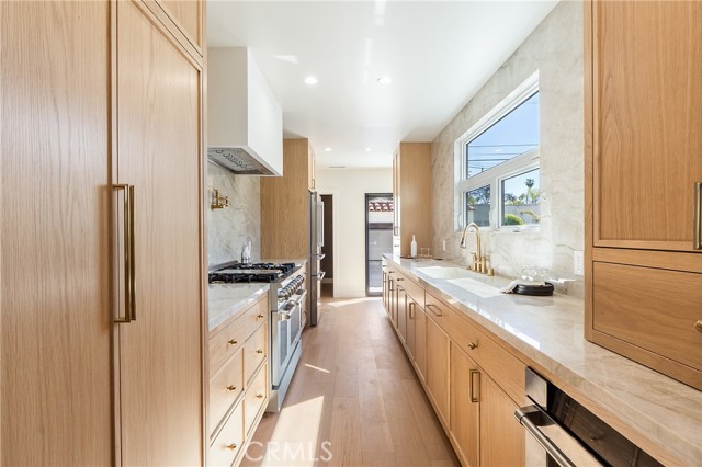 3924 Dublin Avenue, Los Angeles CA: https://media.crmls.org/medias/28e2cbae-1be2-4764-99ff-08ca38eeba6d.jpg